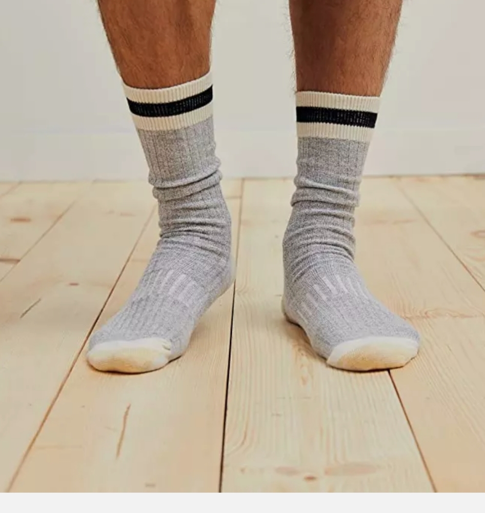 Men's Gold Toe casual traveler crew socks 4 pair pack Grey Heather Black…